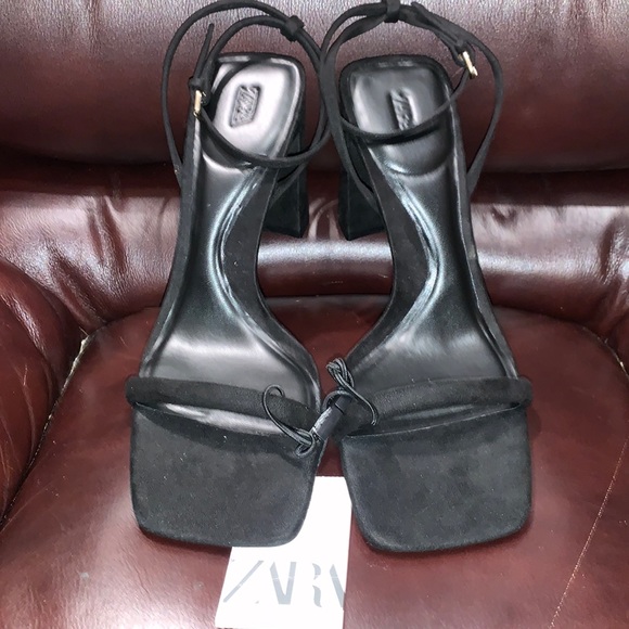 NWT Zara Block Heel Strappy Sandals - Picture 3 of 16